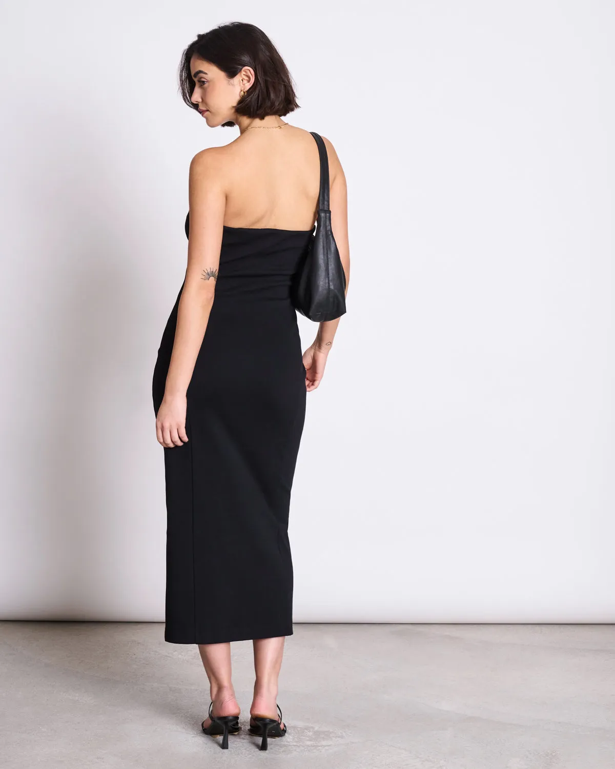 MIDI TUBE DRESS SUMU BLACK GOTS